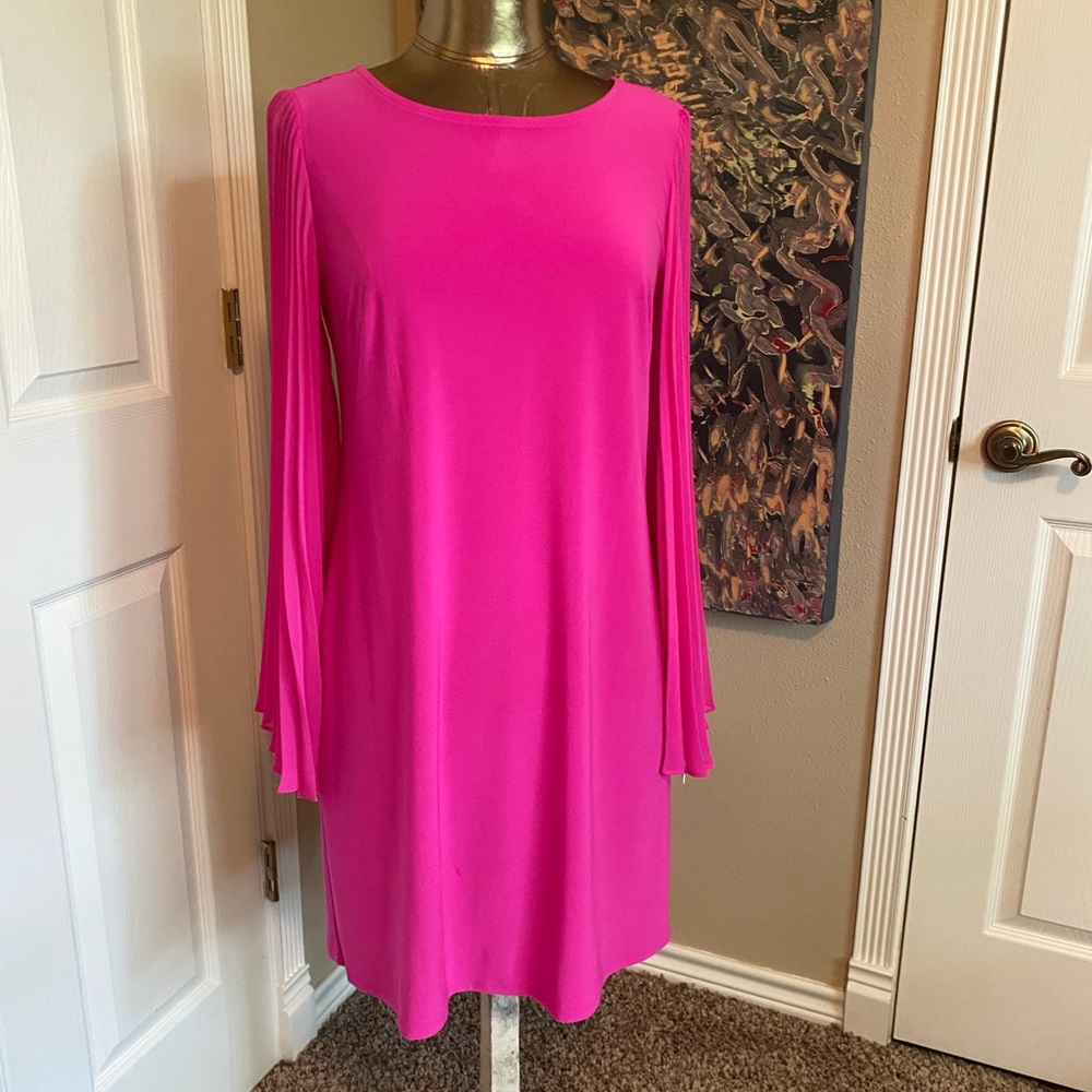 NWT Hot pink Versona brand dress size small